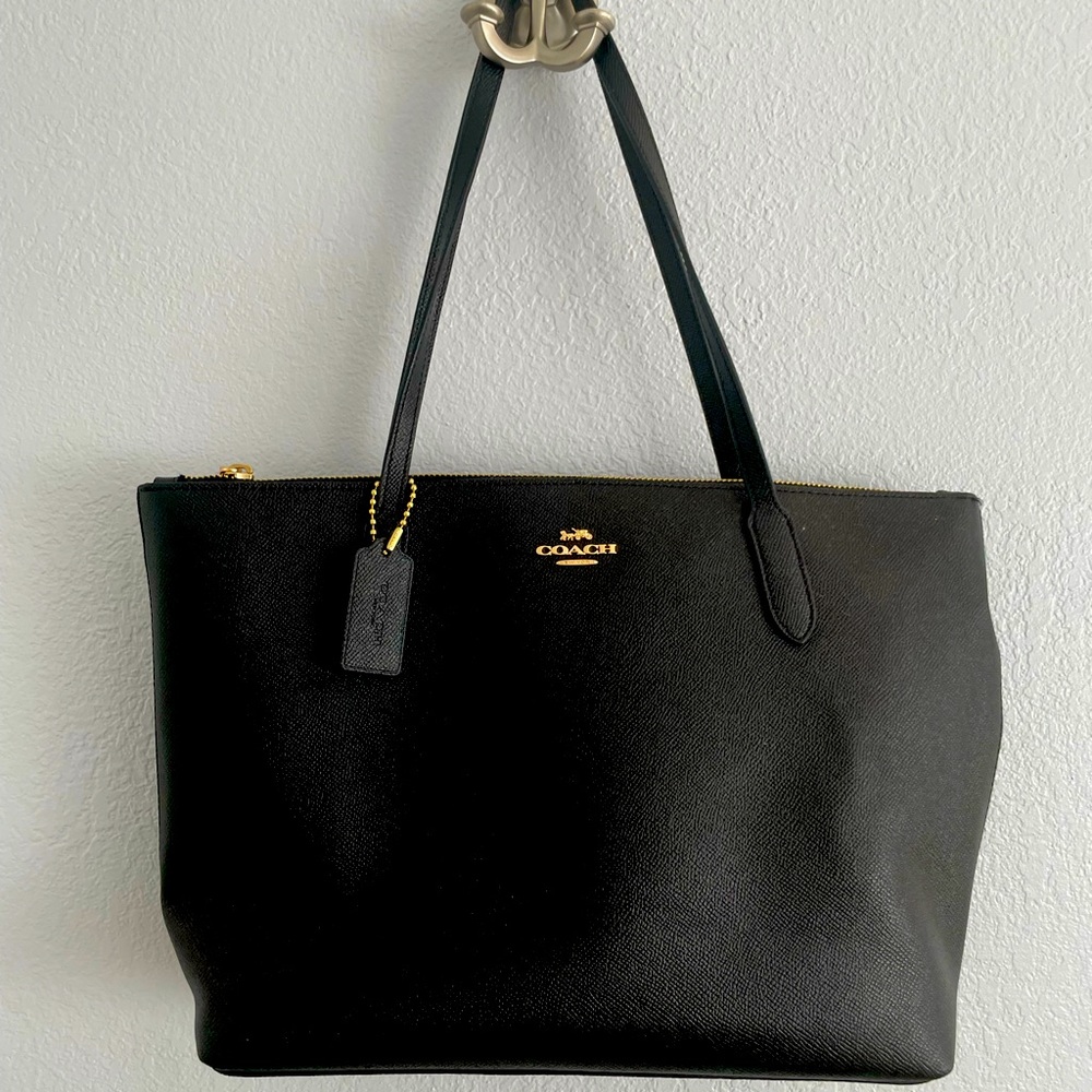 Coach Zip Top Tote. Black leather and gold hardware